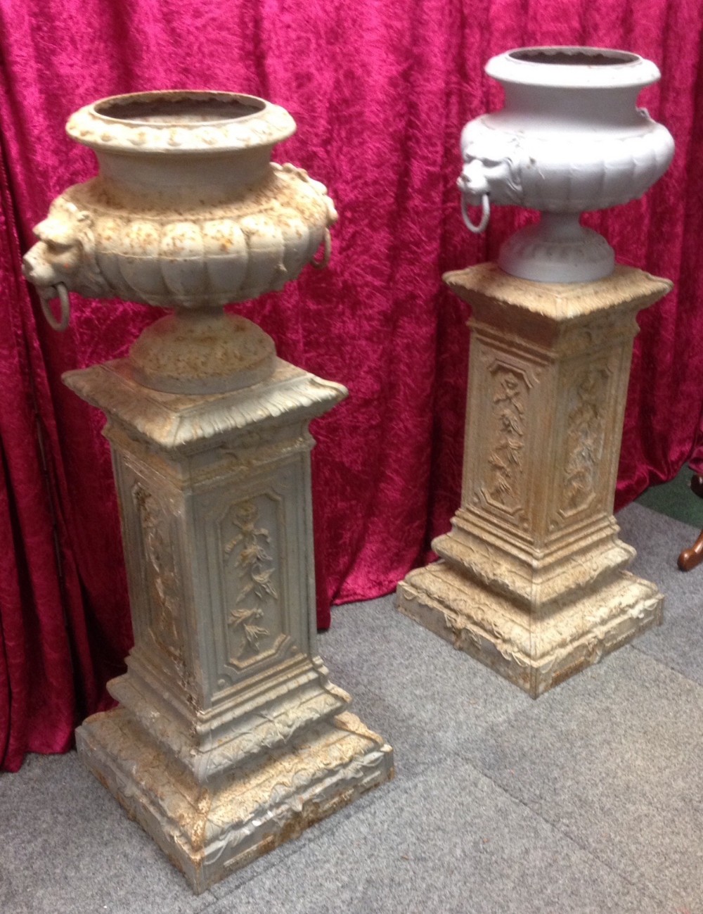 Pair of cast iron late nineteenth century garden urns on pedestals -French