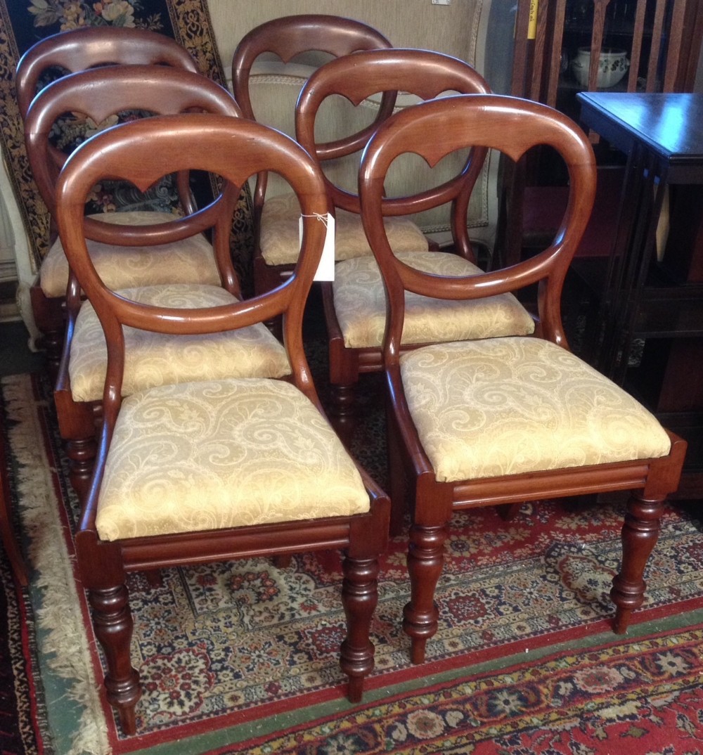 Set of six Victorian mahogany balloon backed chairs on turned legs circa 1870 in original condition 