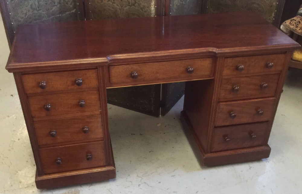 Victorian mahogany twin pedestal desk circa 1880 