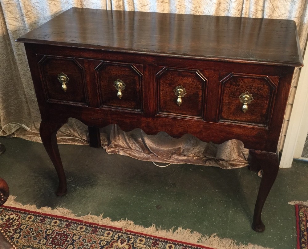 Oak Georgian two drawer lowboy on cabriole legs 
