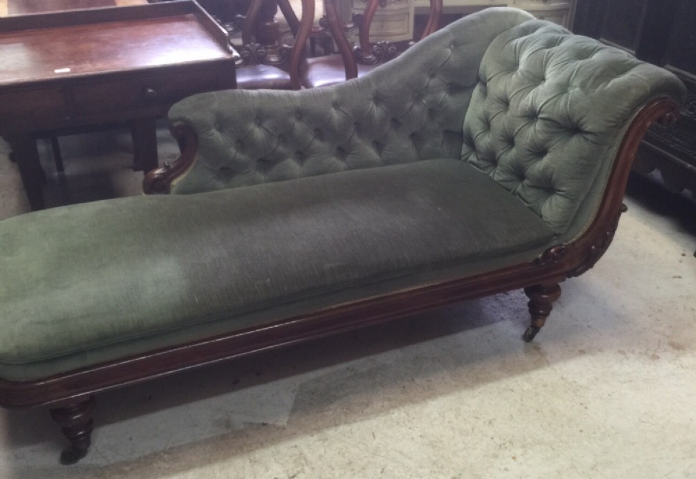 Victorian  carved mahogany chaise longue