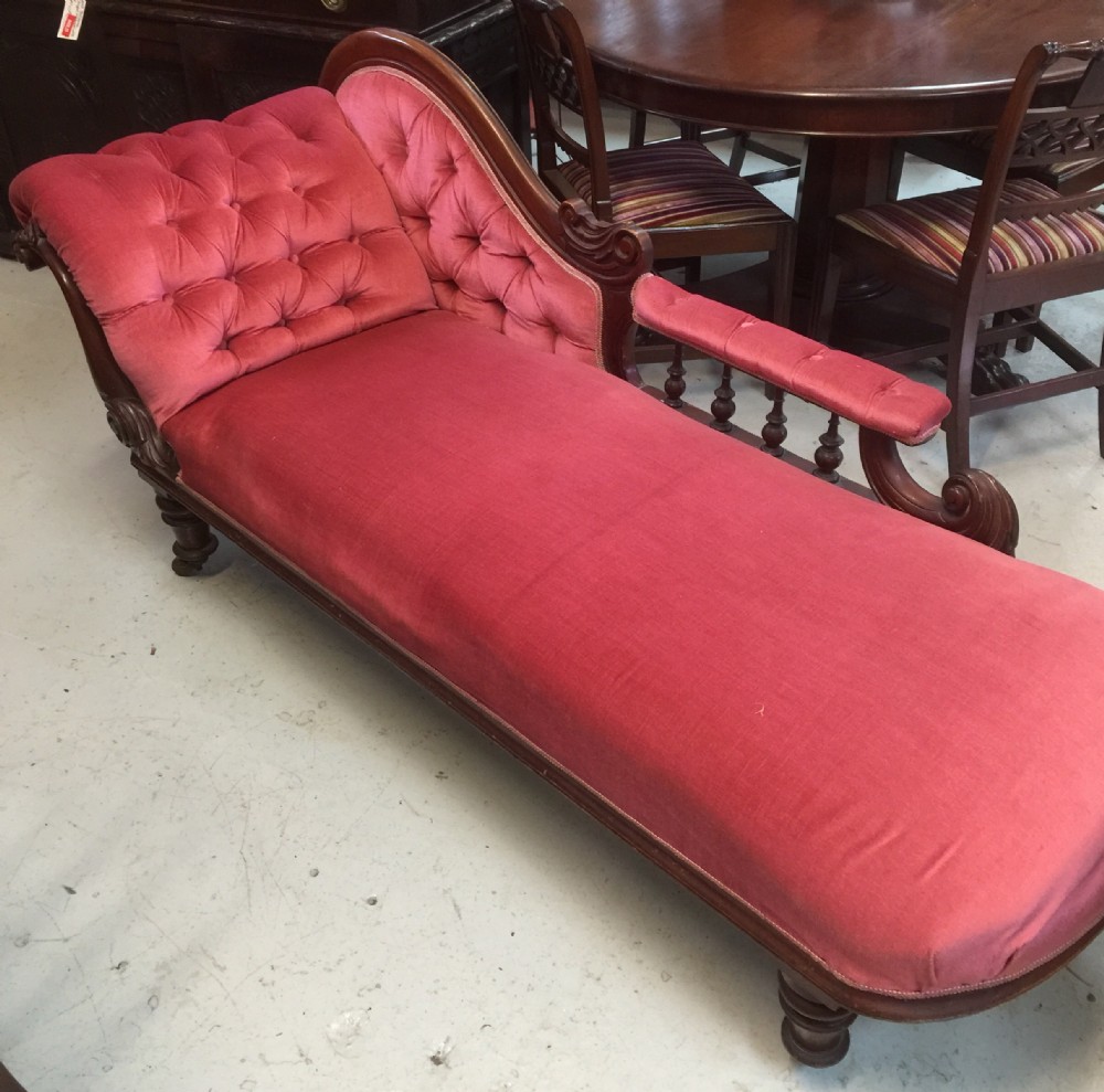 Victorian mahogany chaise longue