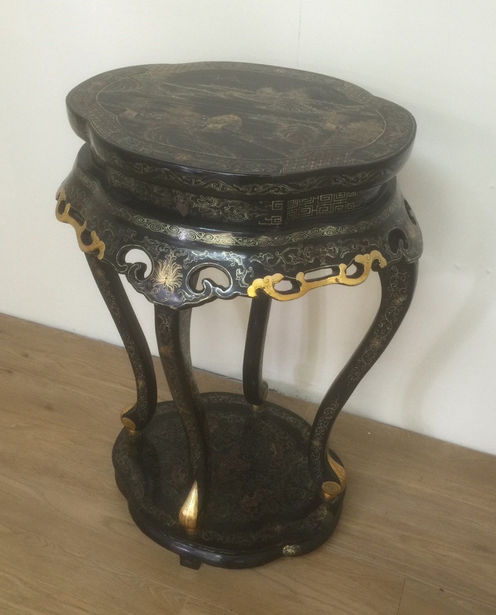 Chinese black lacquer jardiniere stand circa 1910