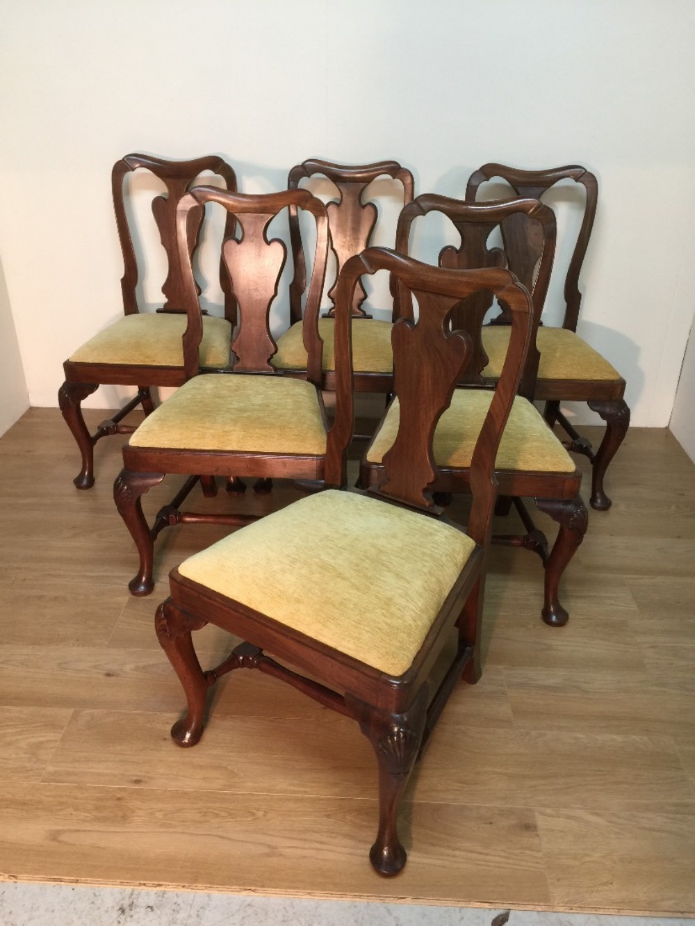 Superb quality  six nineteenth century mahogany Queen Anne style dining chairs 