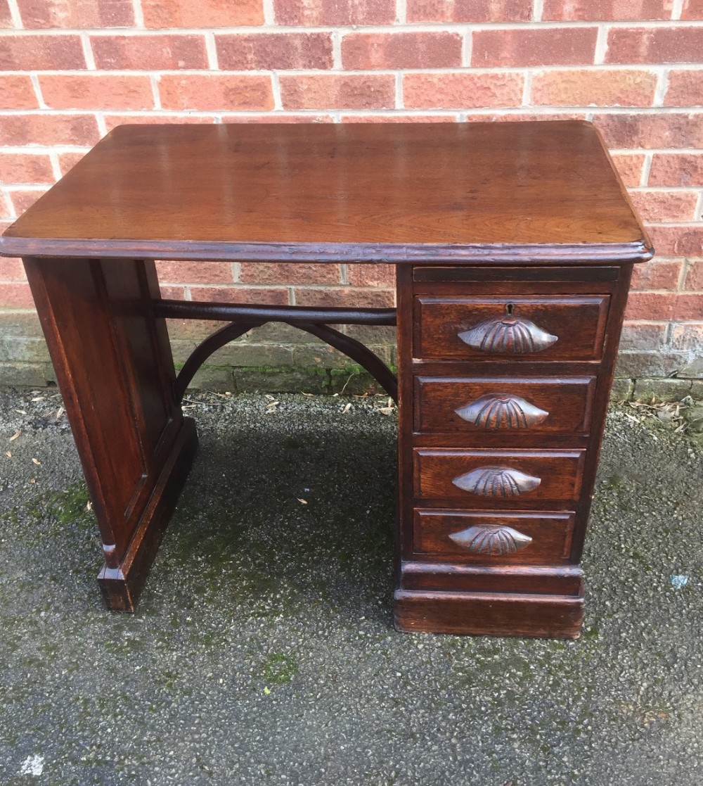 Victorian oak child's desk Lovely patina 