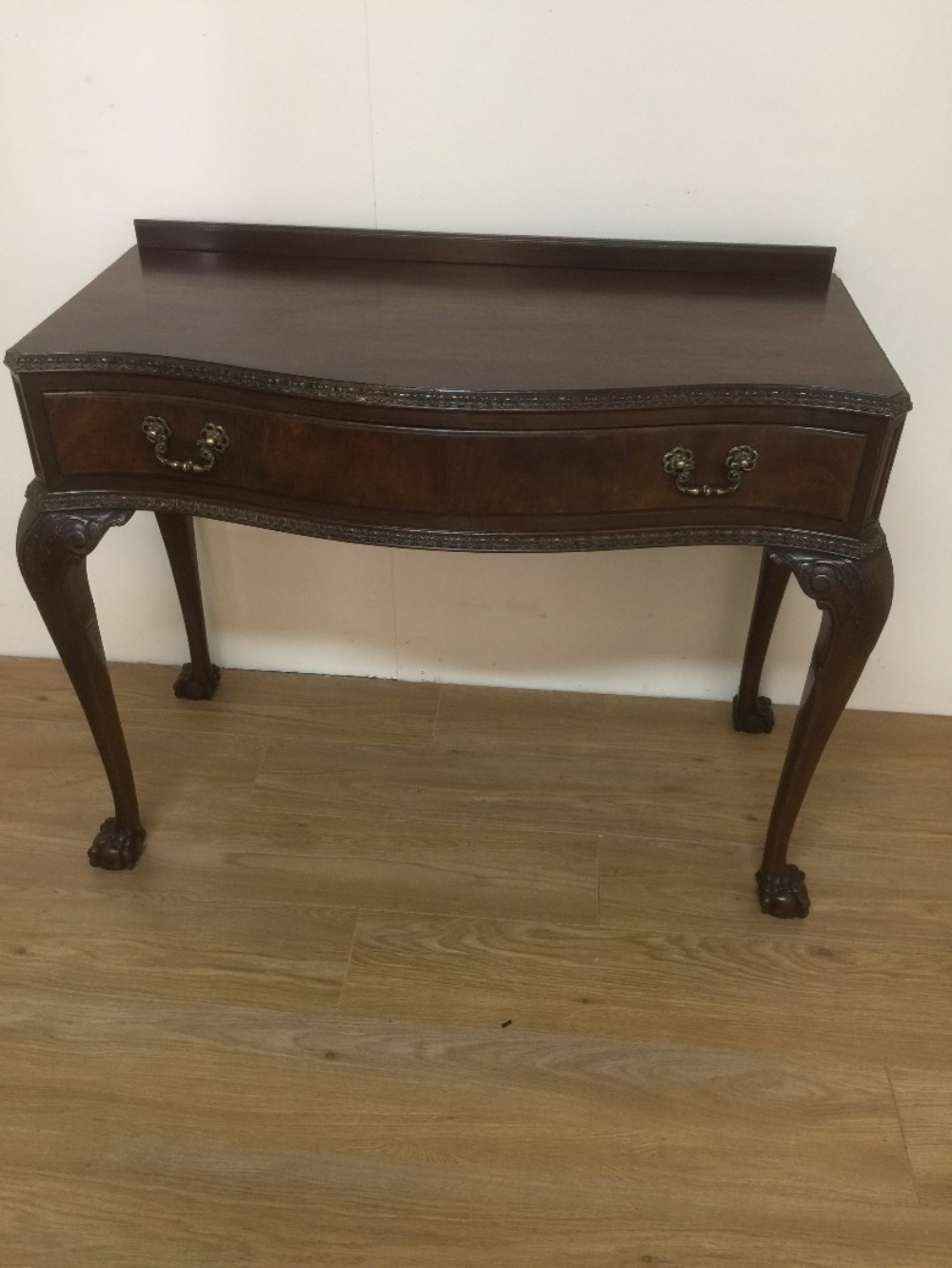 Edwardian carved mahogany side table on carved cabriole legs 