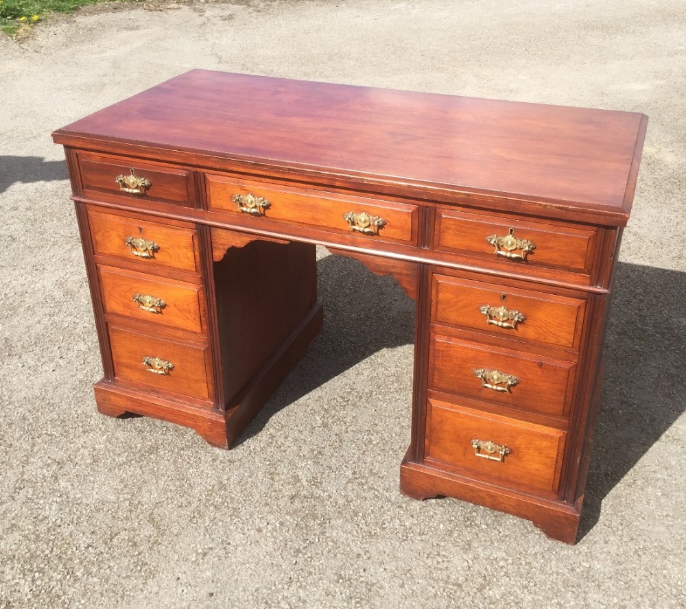 Victorian walnut knee hole desk 