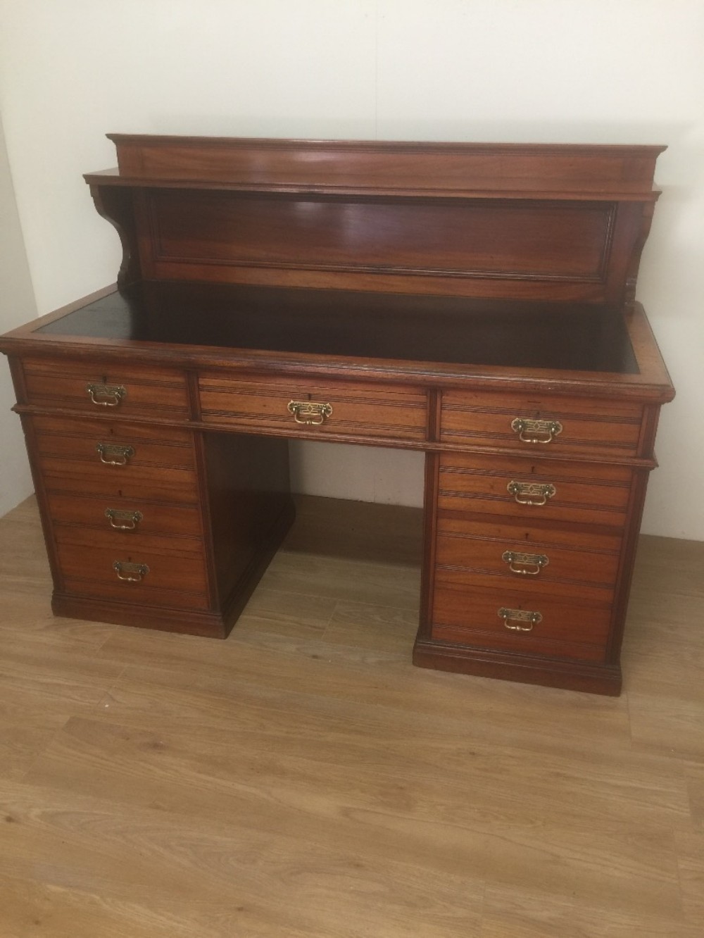 Victorian walnut twin Pedestal estate desk 