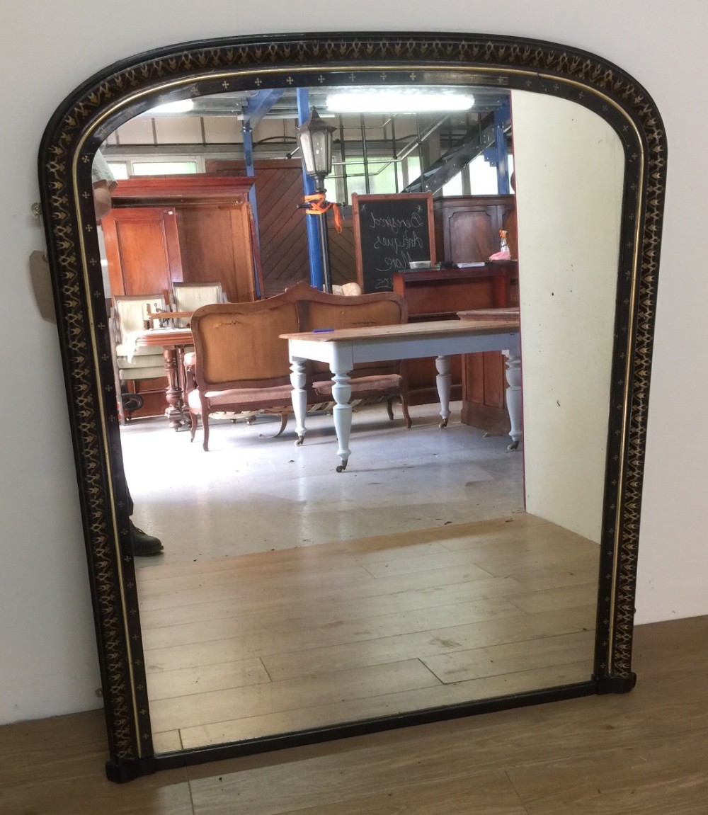 Victorian overmantel mirror Black Lacquer with gilded decoration 