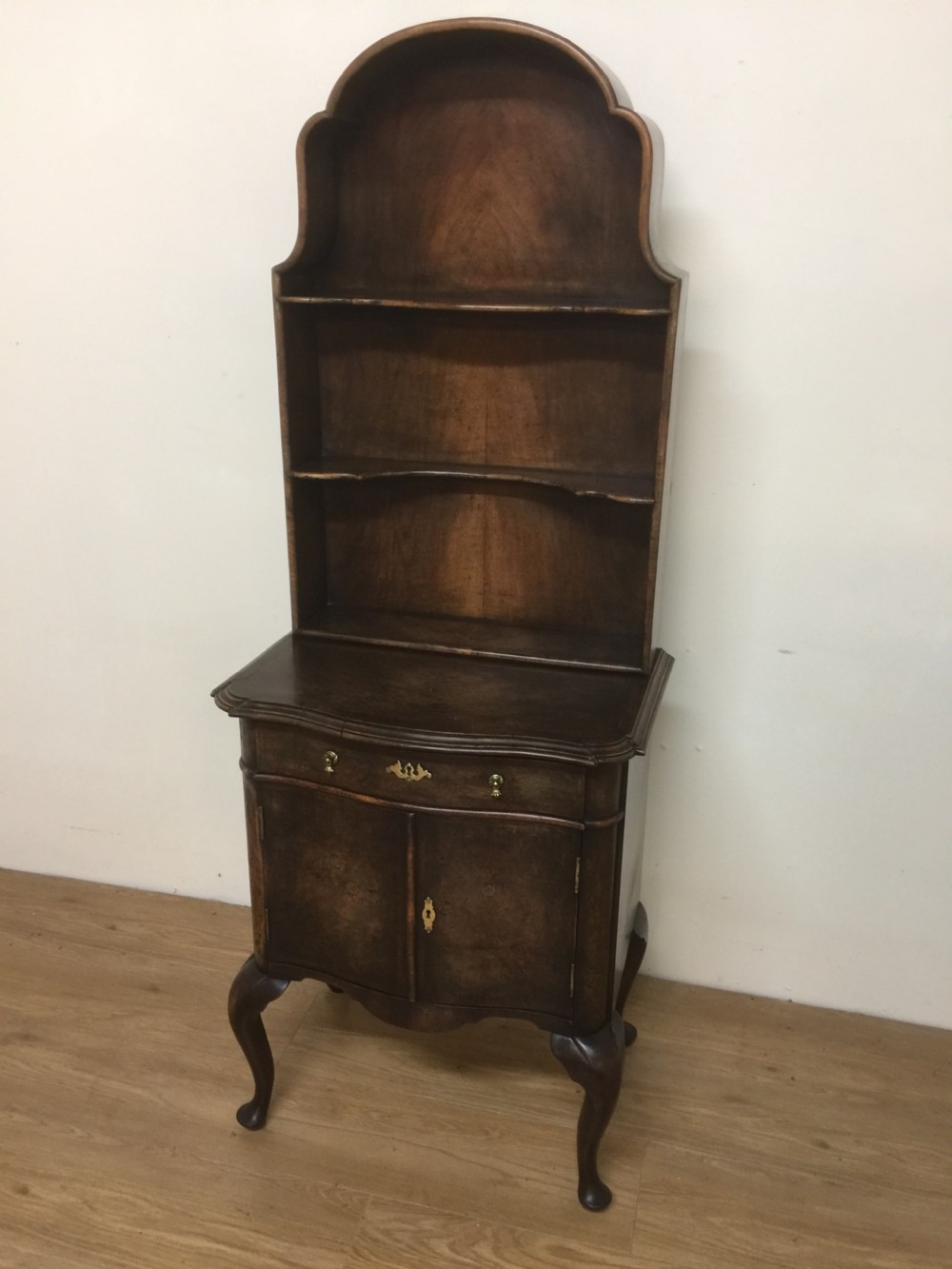 Queen Anne style walnut open display cabinet circa 1920