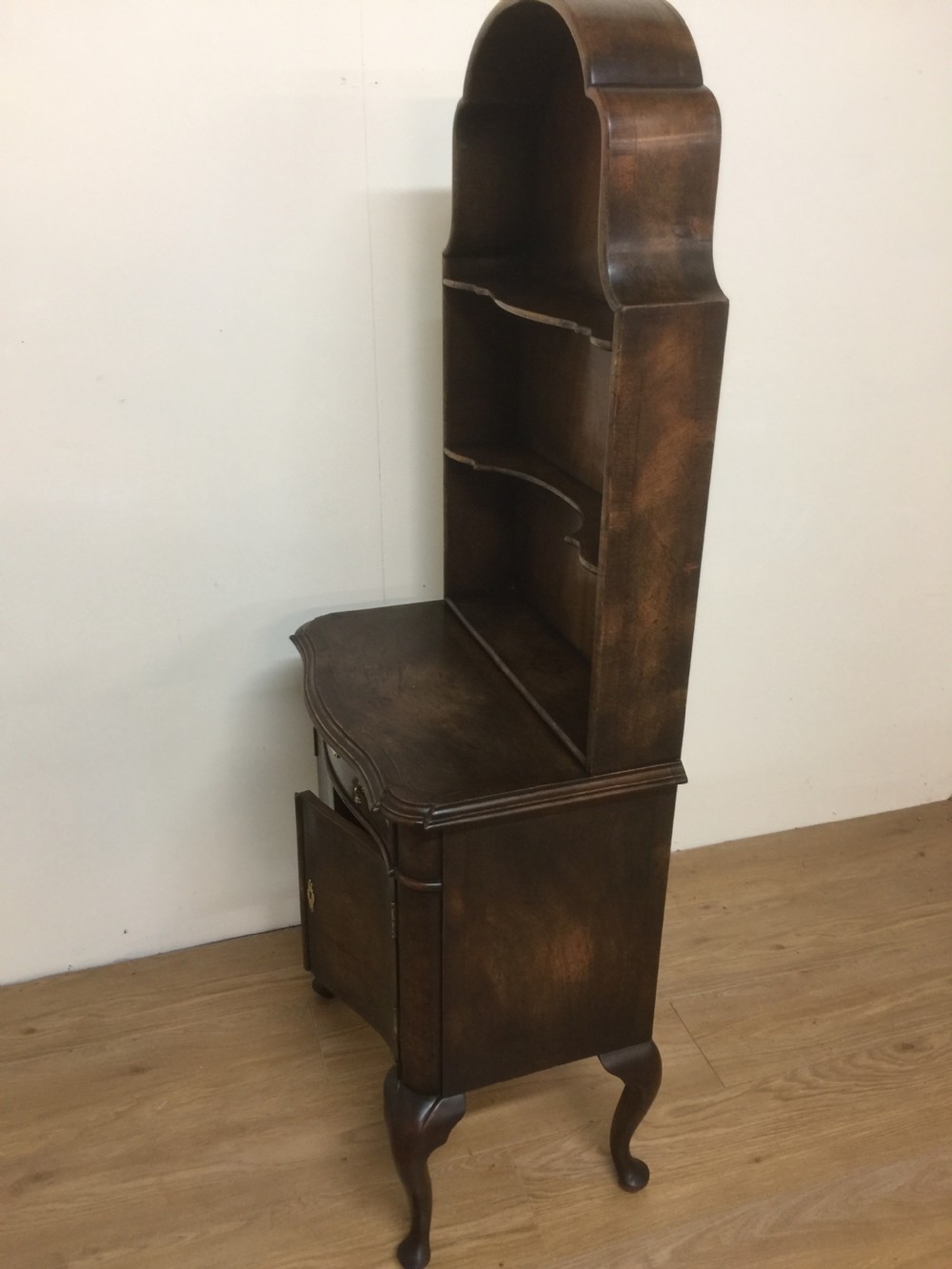 Queen Anne style walnut open display cabinet circa 1920 View V