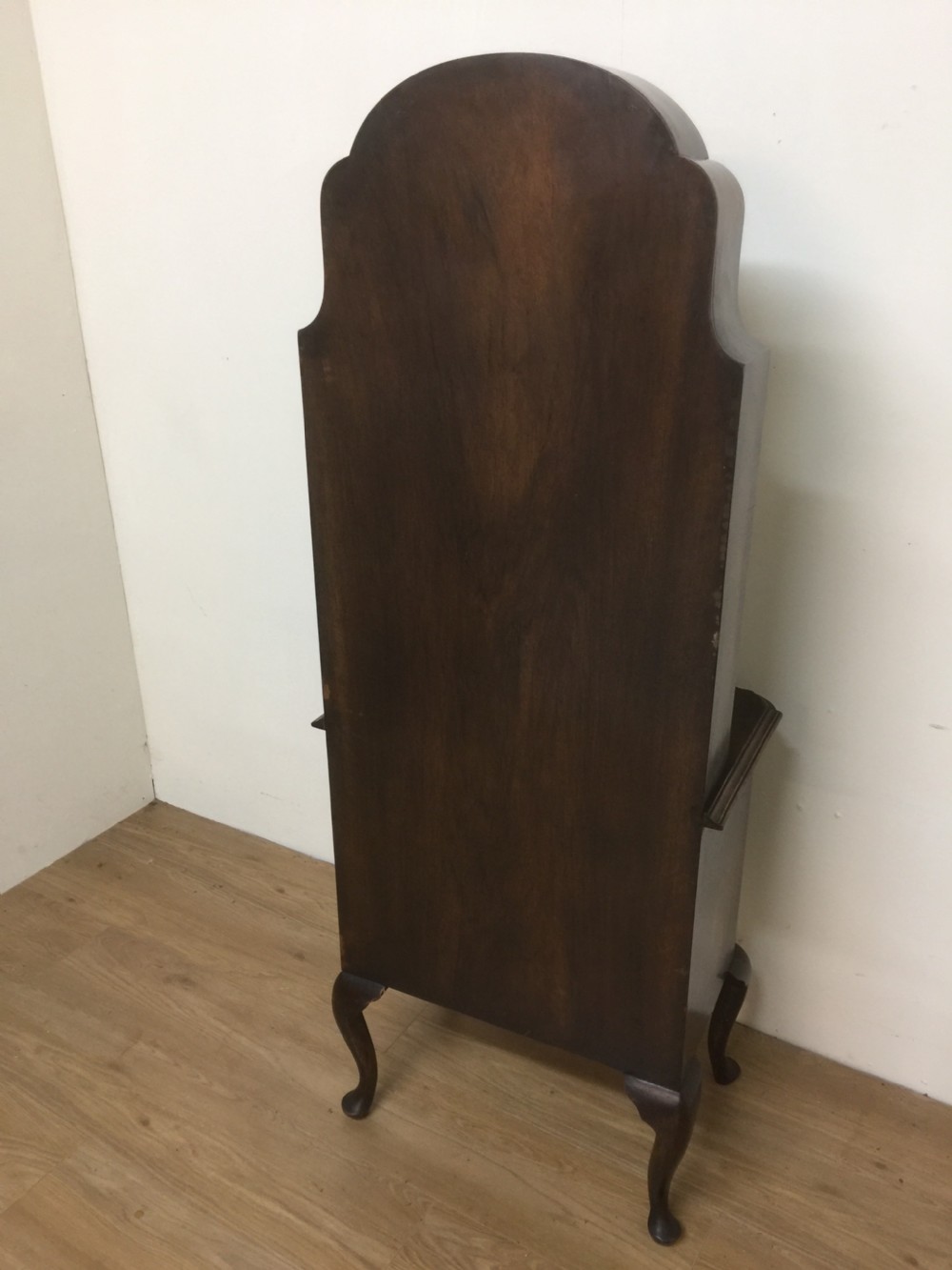 Queen Anne style walnut open display cabinet circa 1920 View VI