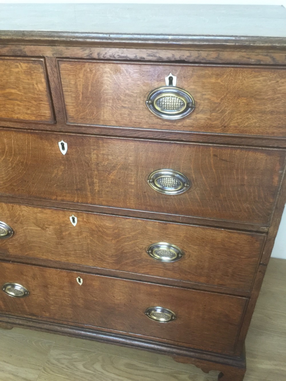 Georgian Oak four height chest of drawers circa 1780 View II