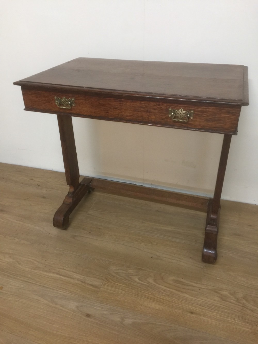 Nineteenth century golden oak sidetable -single drawer