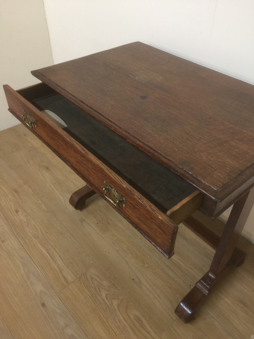 Nineteenth century golden oak sidetable -single drawer View V