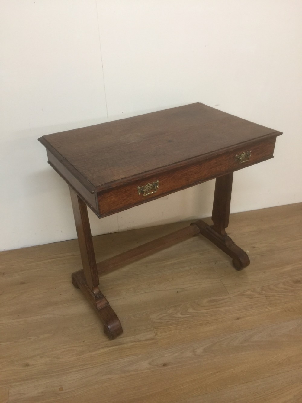 Nineteenth century golden oak sidetable -single drawer View VI