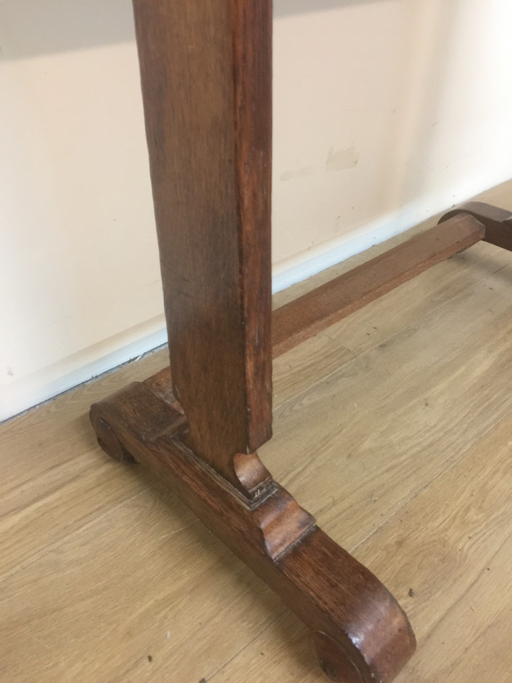 Nineteenth century golden oak sidetable -single drawer View VII