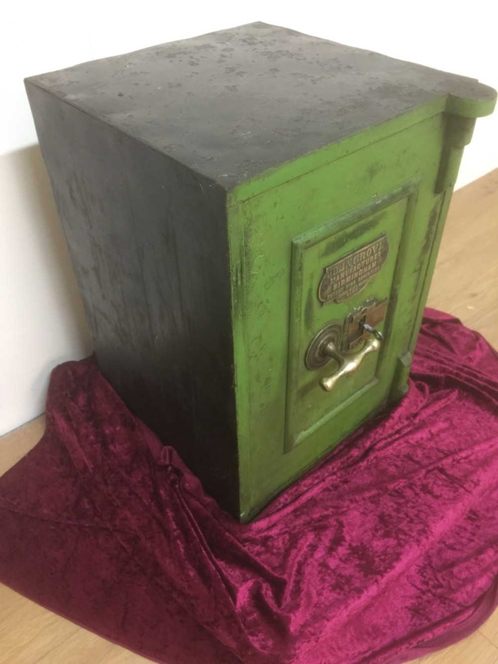 Small antique safe by John Grove Birmingham with key View II