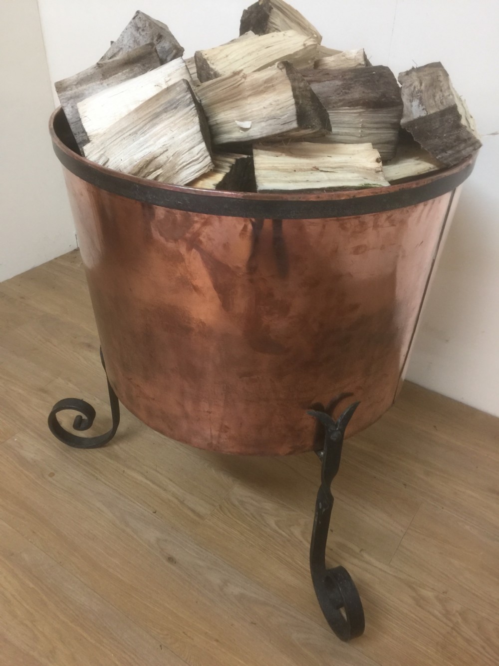 Large nineteenth century country house copper log bin View VI
