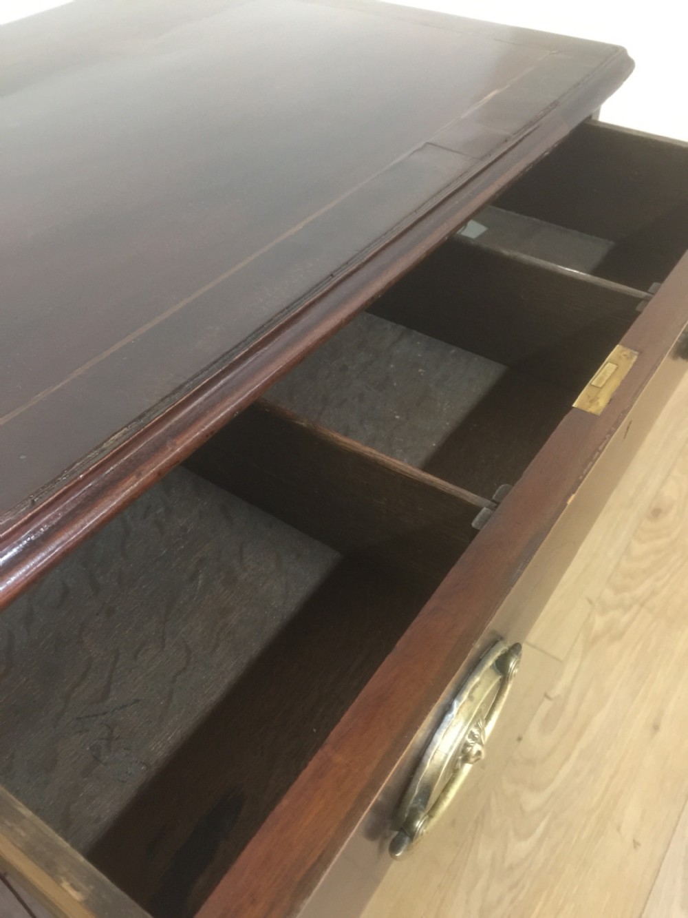 Small nineteenth century Mahogany chest of drawers  View XVI