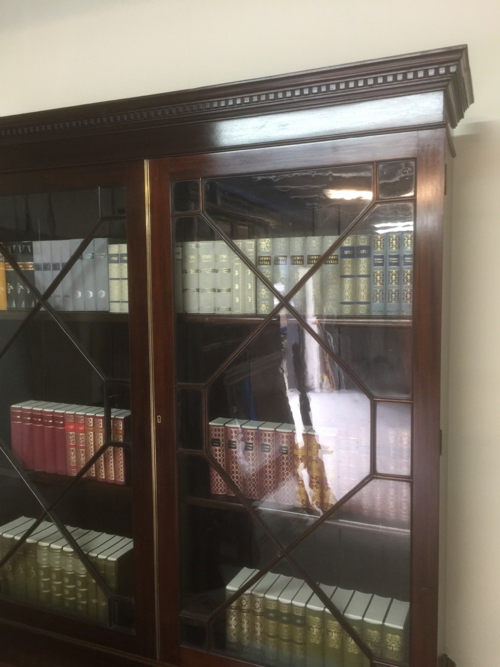 Mahogany nineteenth century library bookcase  View III