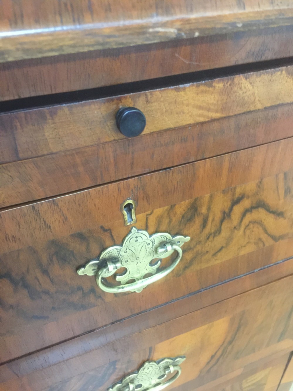 Nineteenth century crossbanded walnut chest of drawers with a dressing slide  View IX