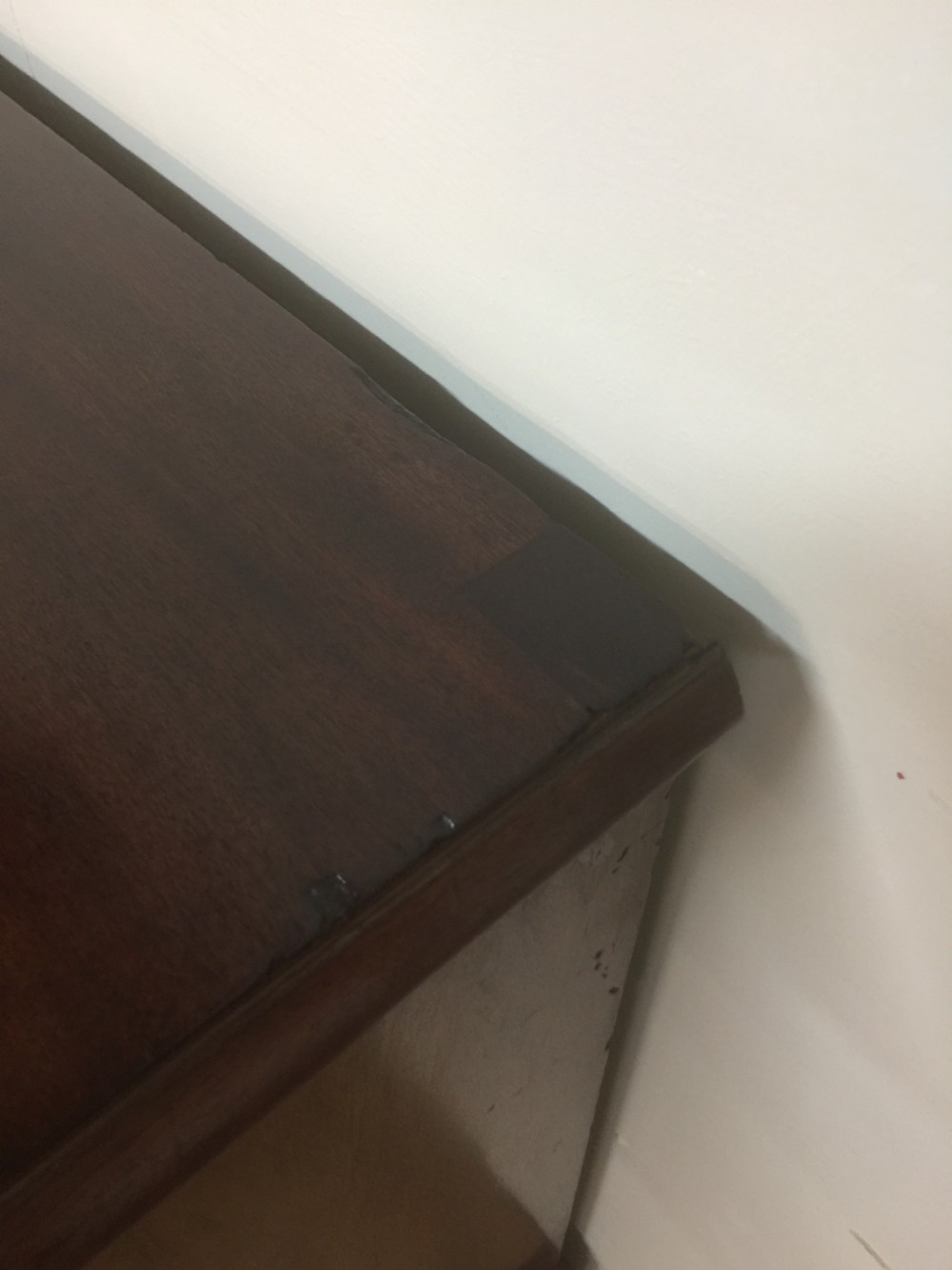 Georgian Mahogany chest of drawers circa 1780  View VI