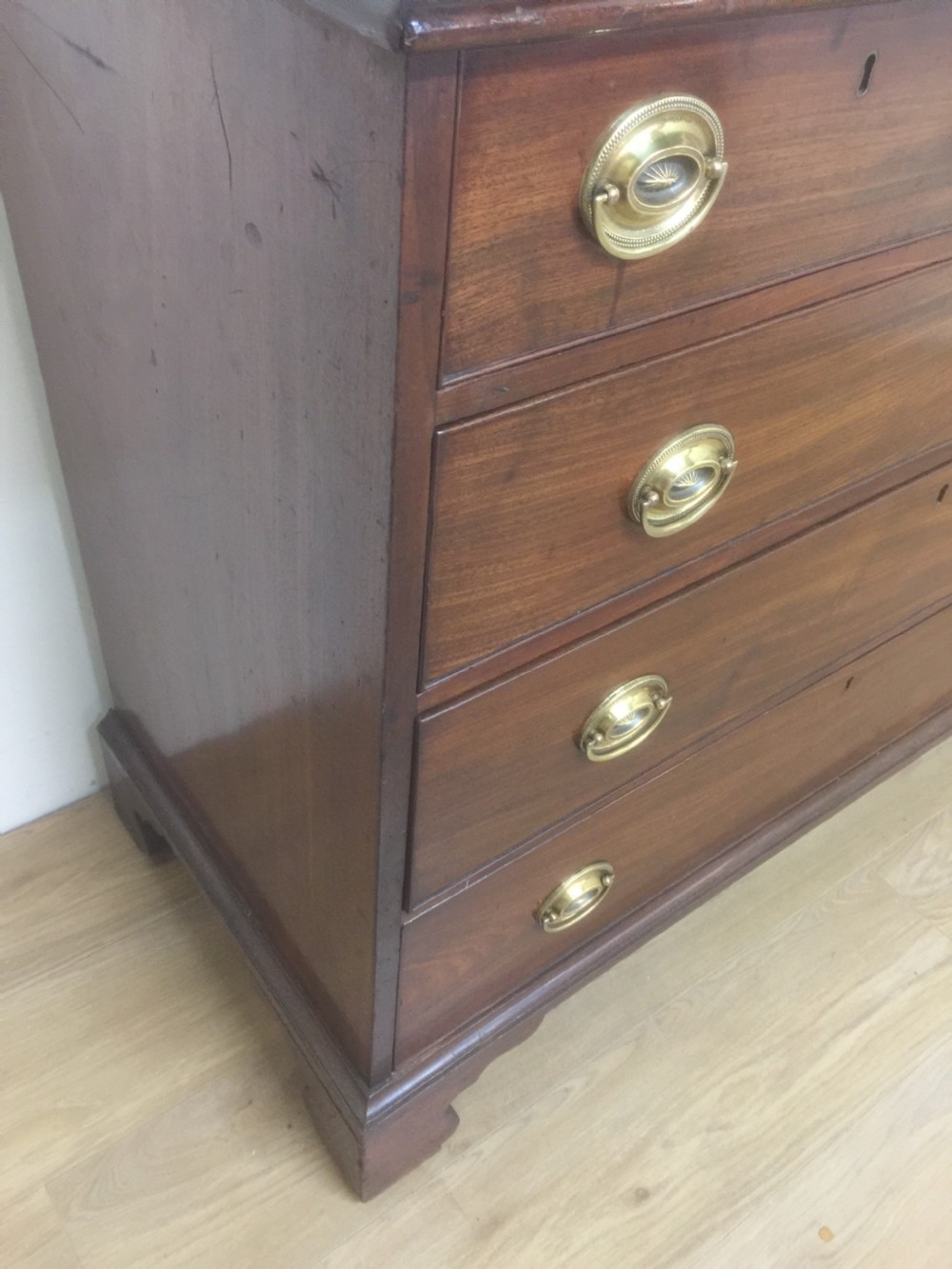 Georgian Mahogany chest of drawers circa 1780  View VIII