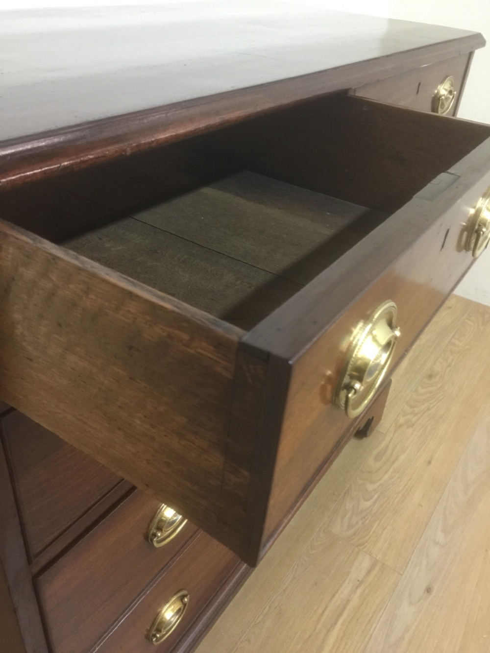 Georgian Mahogany chest of drawers circa 1780  View X