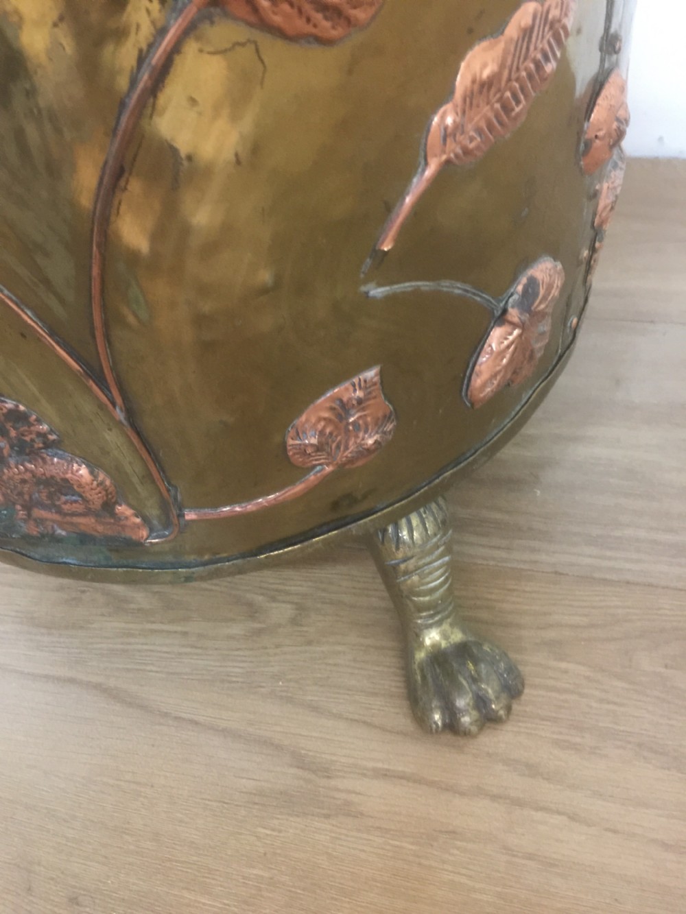 Arts and Crafts Scottish copper and brass log bin  View VIII