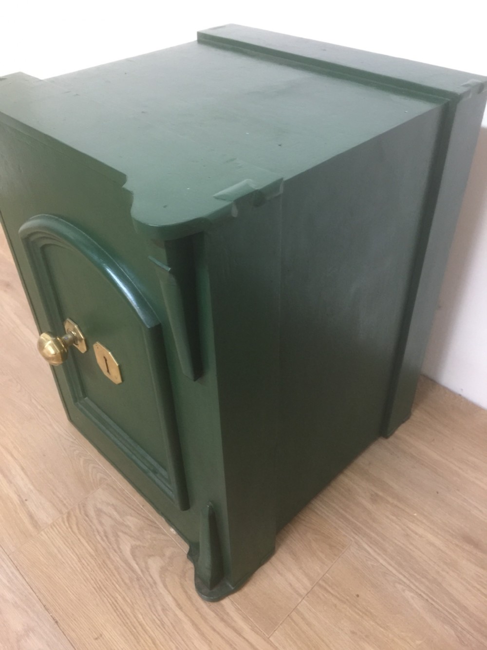 Edwardian safe fully restored two keys  View II