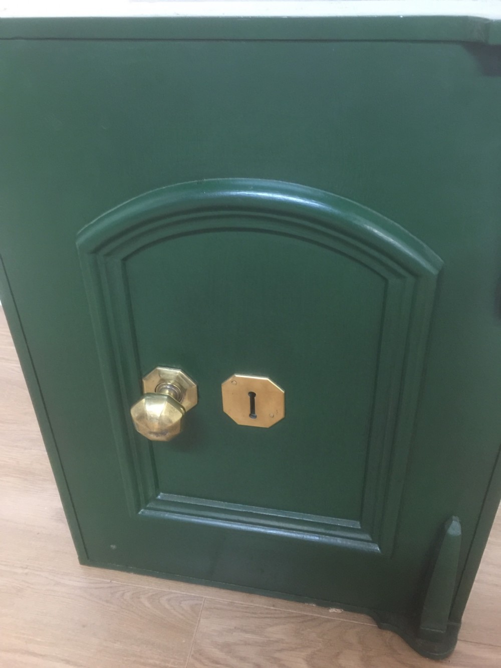 Edwardian safe fully restored two keys  View III