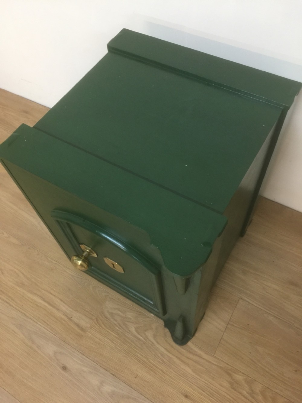 Edwardian safe fully restored two keys  View IV