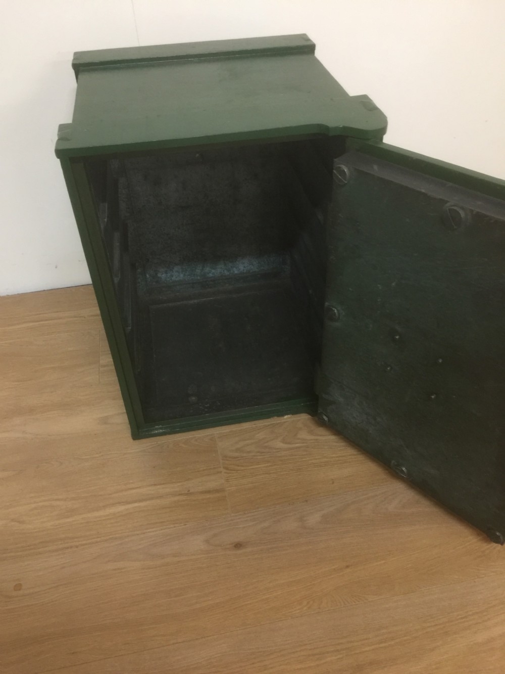 Edwardian safe fully restored two keys  View V