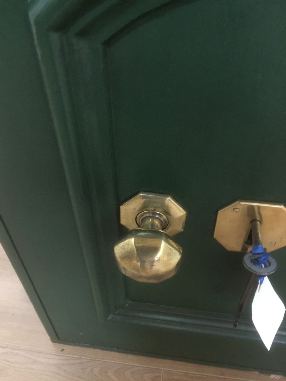 Edwardian safe fully restored two keys  View VIII