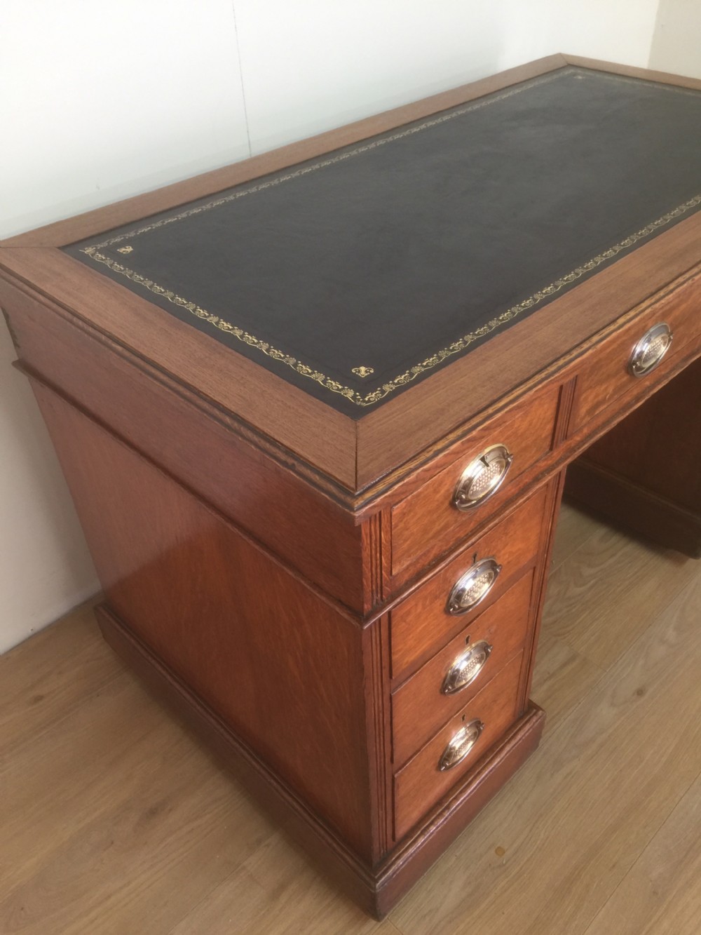 Edwardian golden oak twin Pedestal desk with tooled leather top View VII