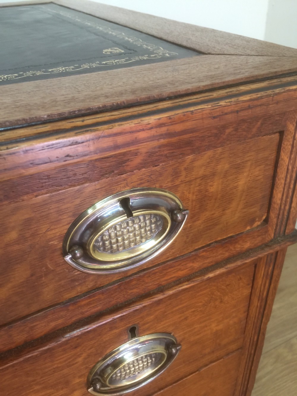 Edwardian golden oak twin Pedestal desk with tooled leather top View XIV
