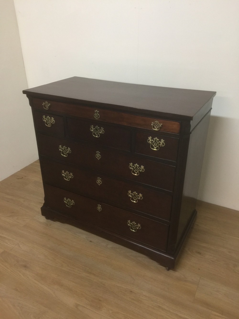 Late Georgian Mahogany chest of drawers with fitted dressing drawer