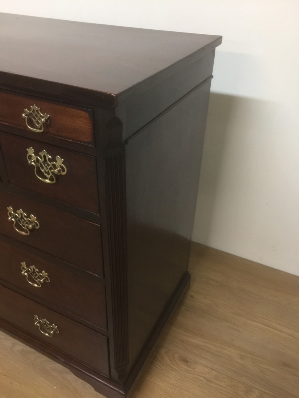Late Georgian Mahogany chest of drawers with fitted dressing drawer View II