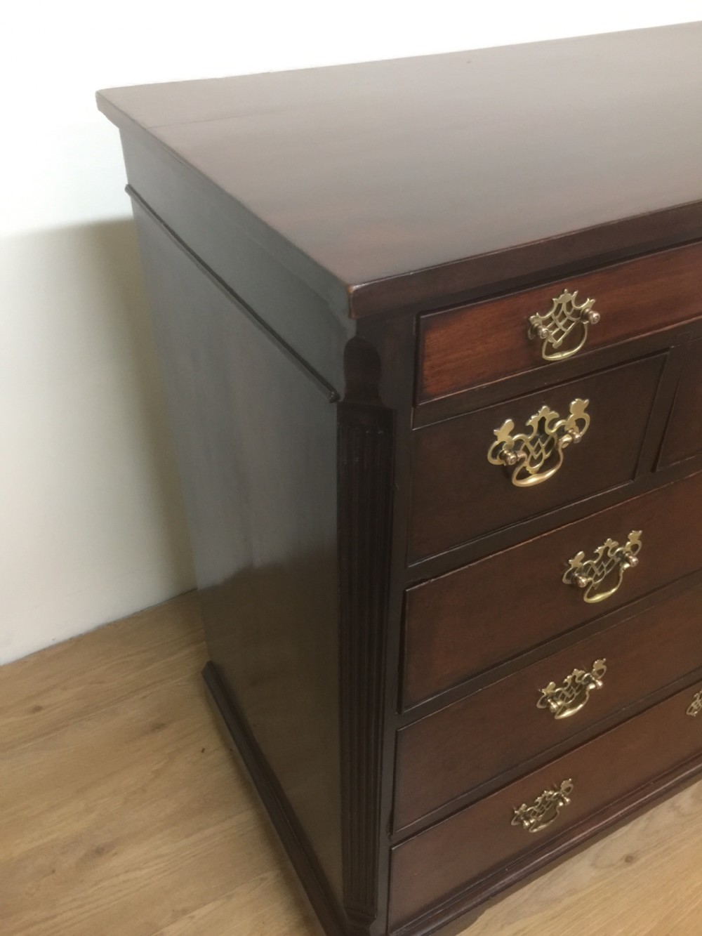 Late Georgian Mahogany chest of drawers with fitted dressing drawer View IV