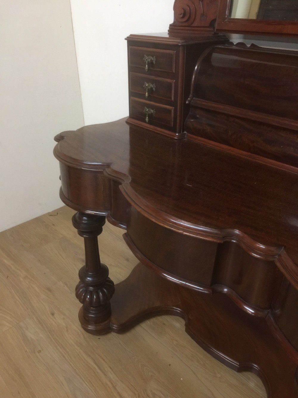 Victorian mahogany duchesse dressing table View IV