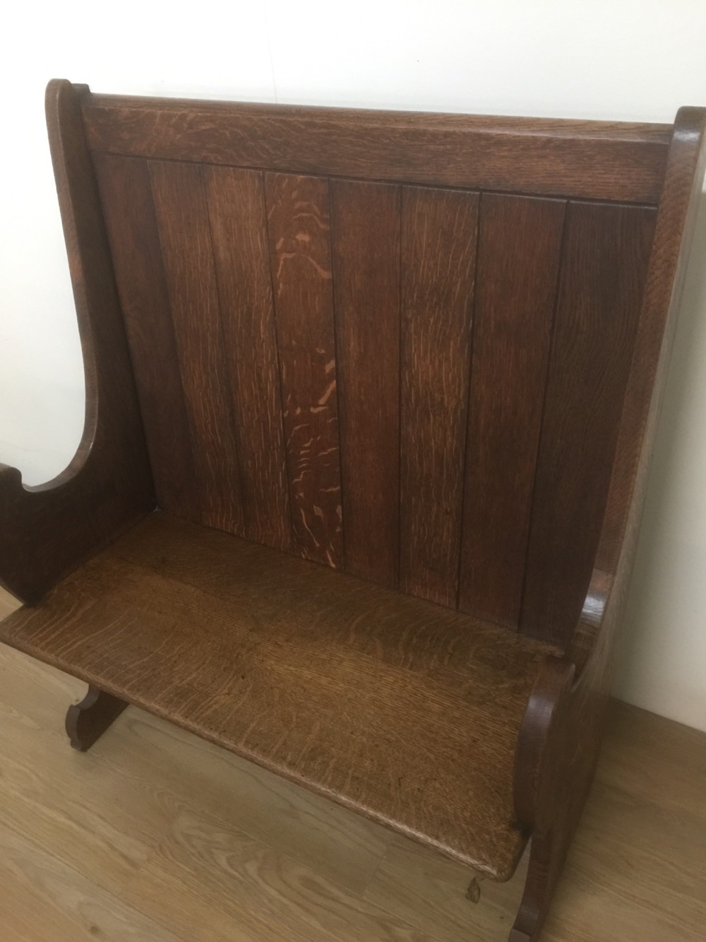 Arts and Crafts small golden oak settle View IV