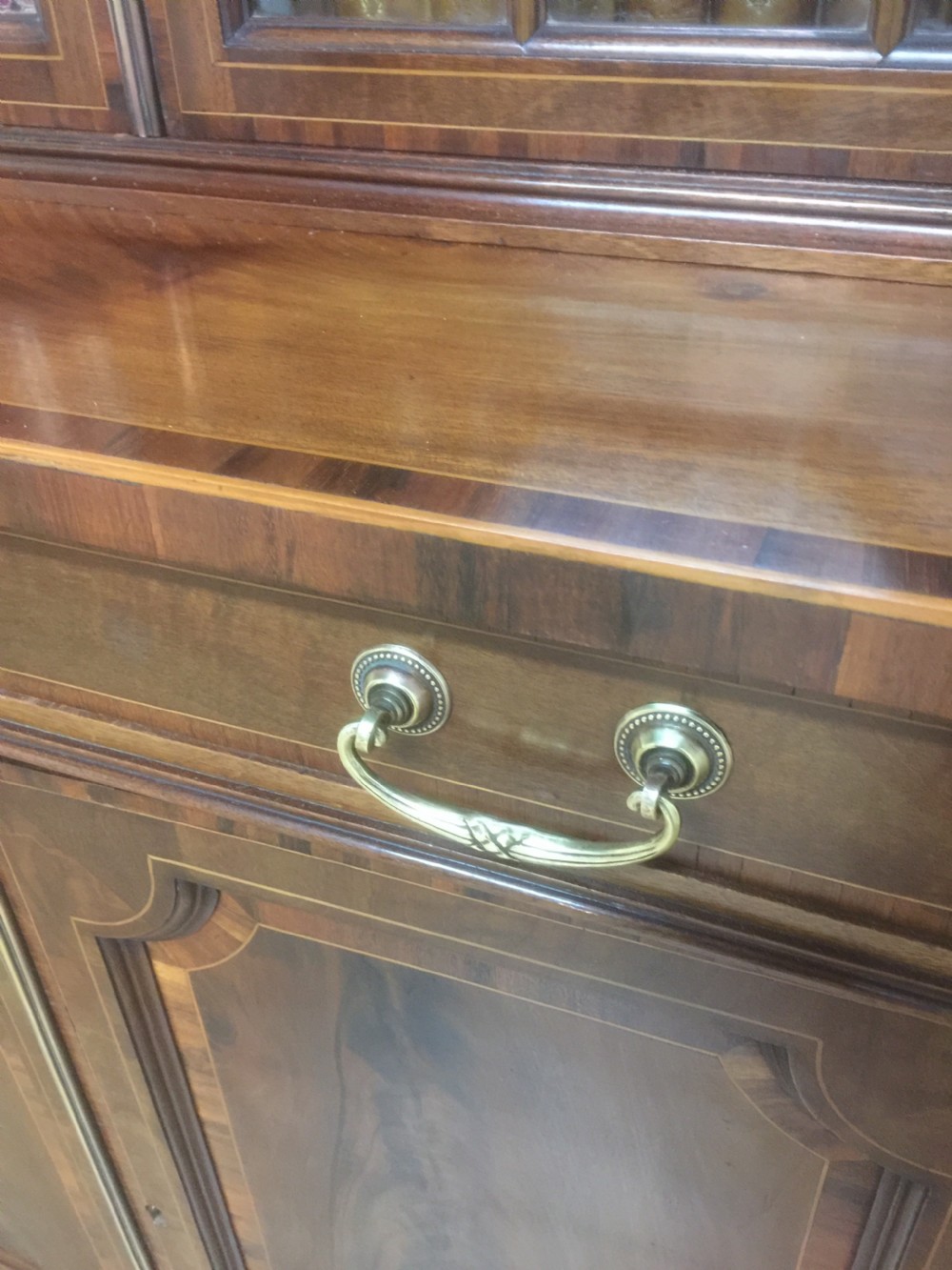 Edwardian Sheraton revival inlaid mahogany Bookcase Over Cupboard by Jewell of London  View VI