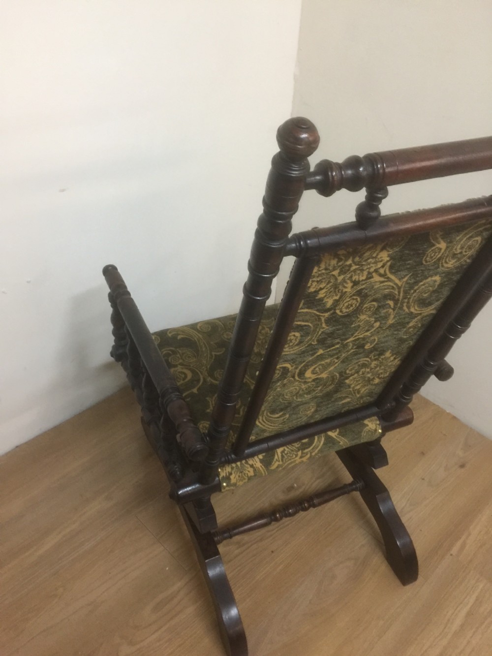 Nineteenth century American rocking chair View VII