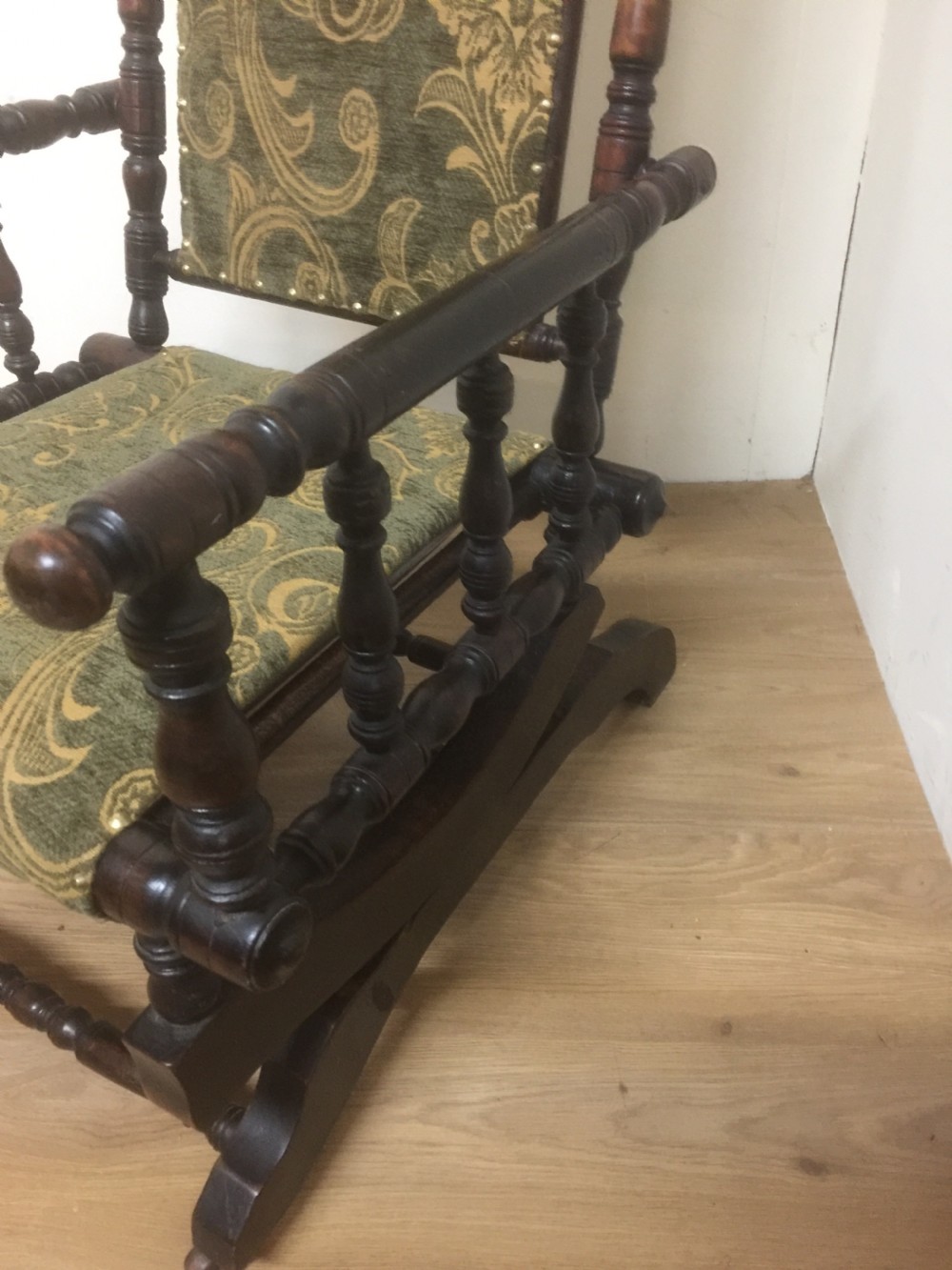 Nineteenth century American rocking chair View IX