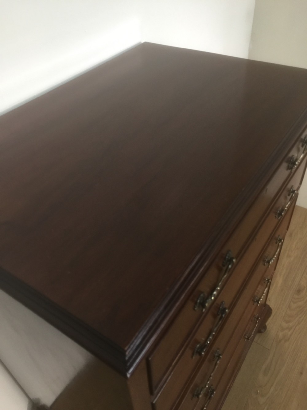 Five height Mahogany chest of drawers circa 1920 View III