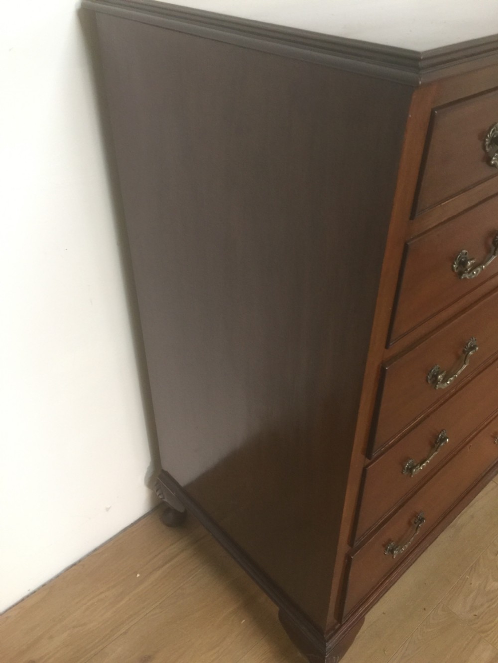 Five height Mahogany chest of drawers circa 1920 View VI