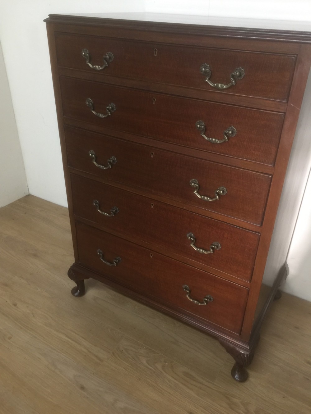 Five height Mahogany chest of drawers circa 1920 View XIV