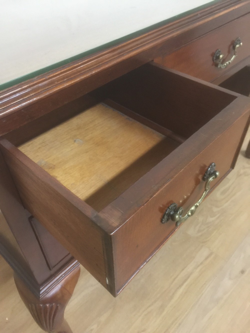 Mahogany  Queen Anne style  dressing table. Circa 1920 View VII