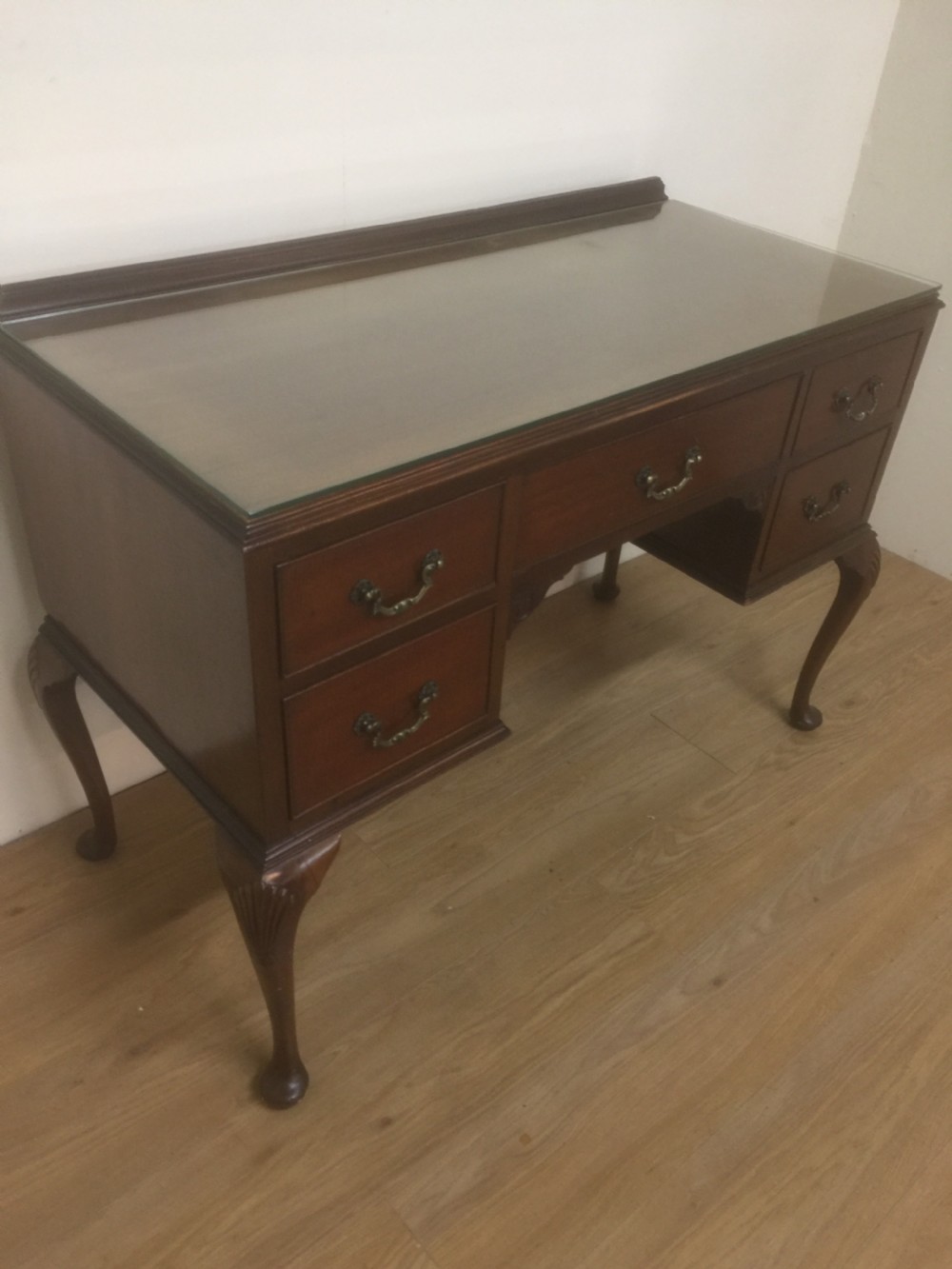 Mahogany  Queen Anne style  dressing table. Circa 1920 View IX